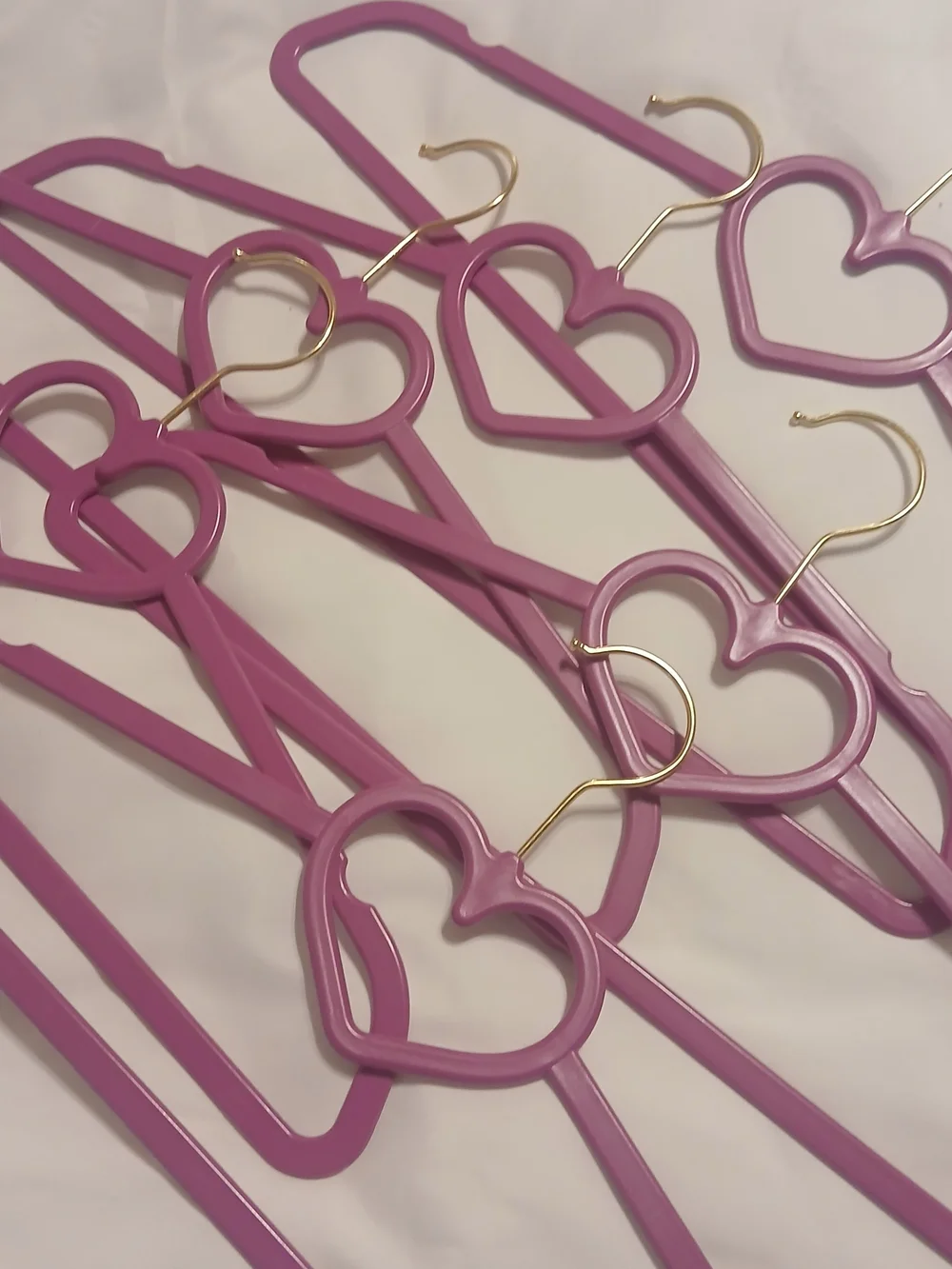 Dark Pink Heart-Shaped Plastic Hangers - Set of 20